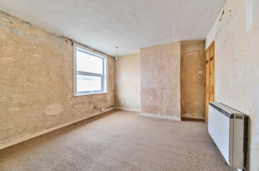 1311771-6-684d98d...