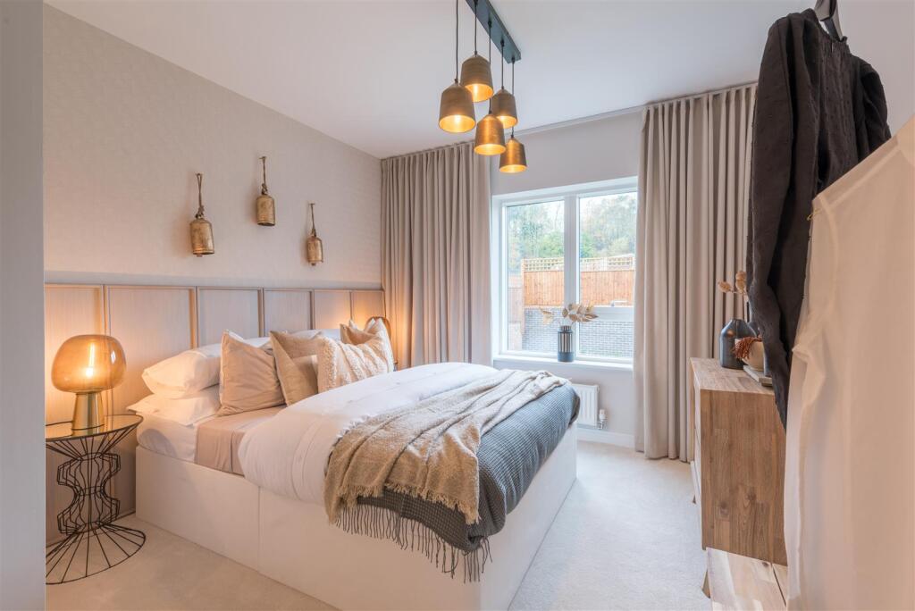 Double Bedroom.jpg