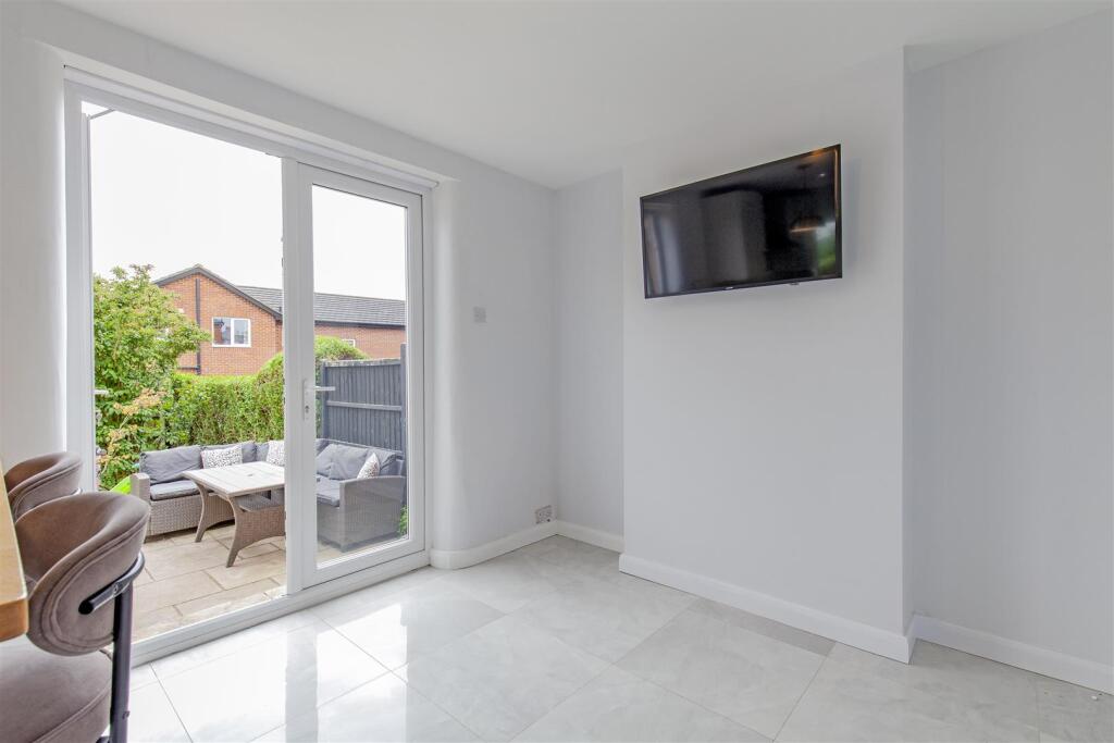 Fabulous Dining Kitchen