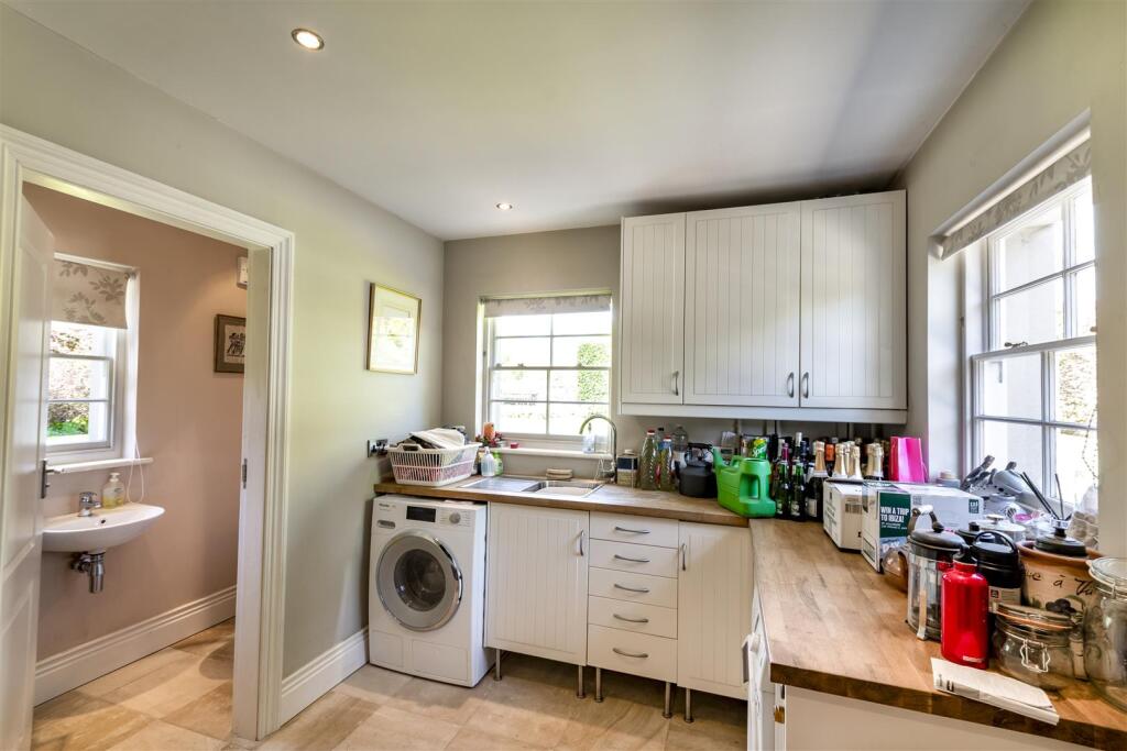 DSC_3960-Edit_kitchen.JPG