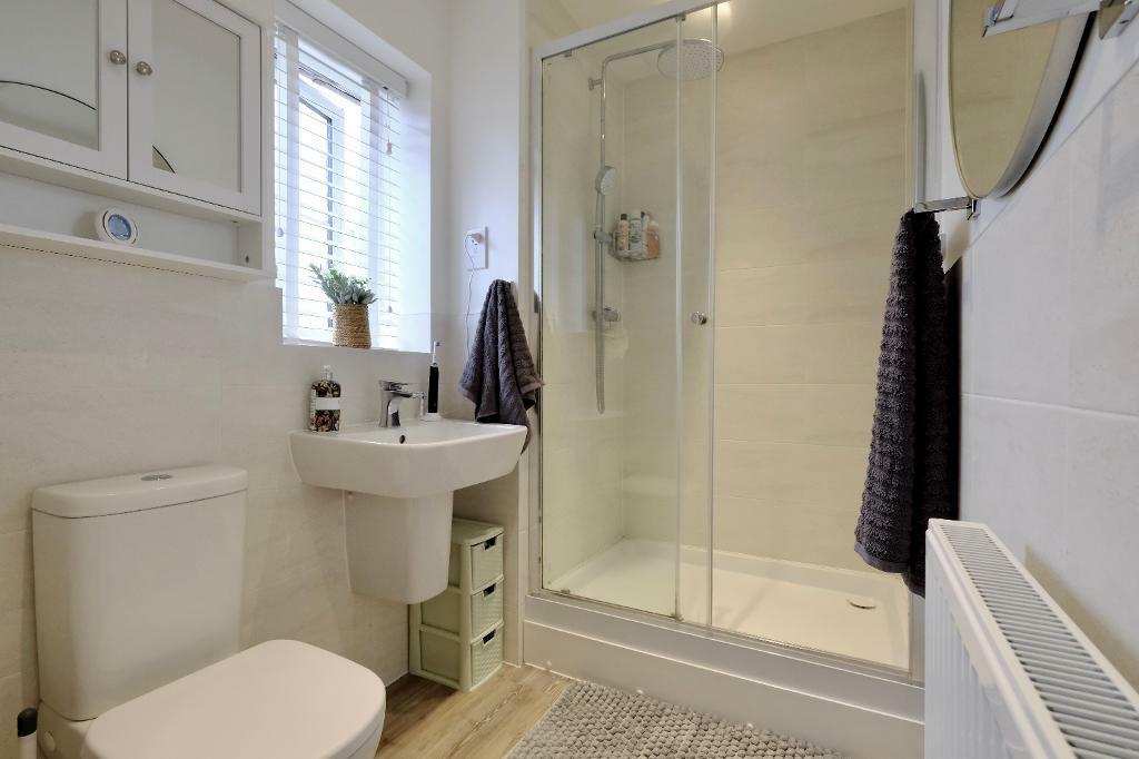 Ensuite shower room to main bedroom