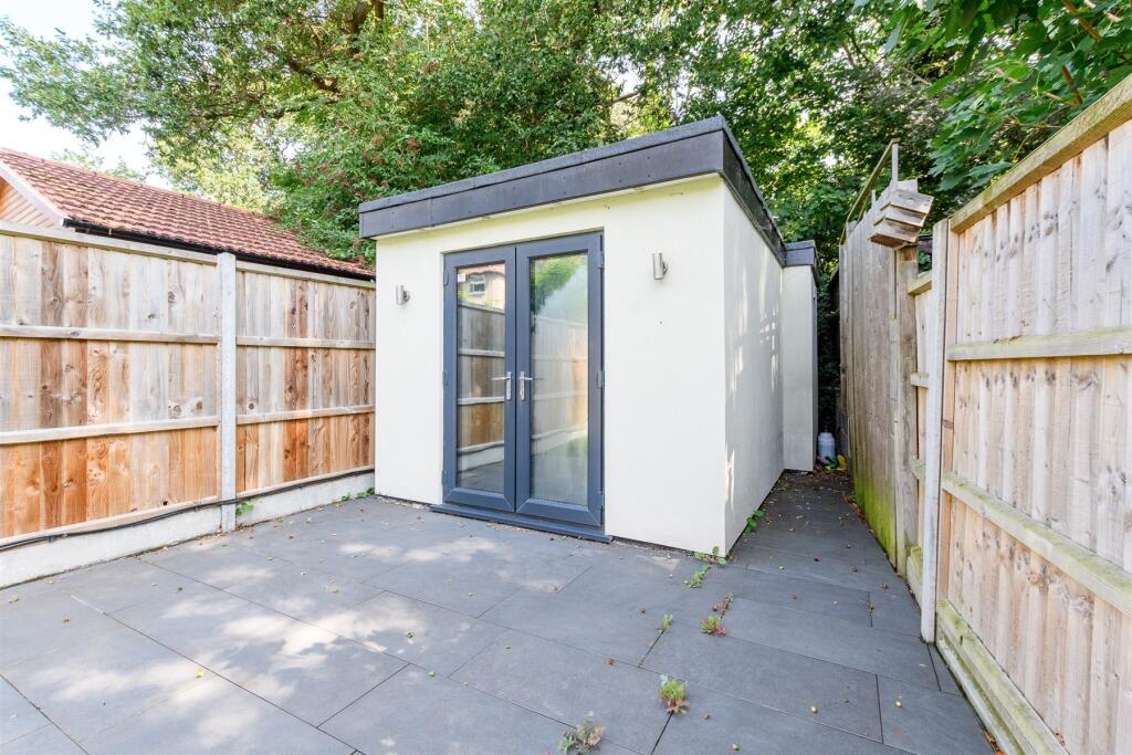 Workshop/Outbuildings