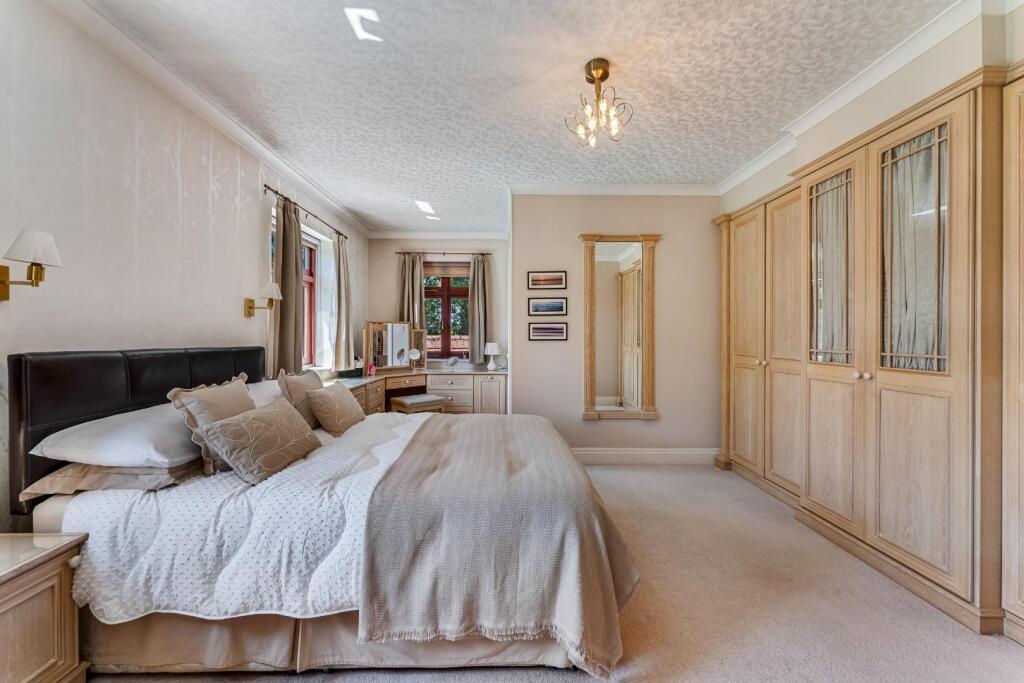 42 Moss Lane, SK7 1RD._-10.jpg