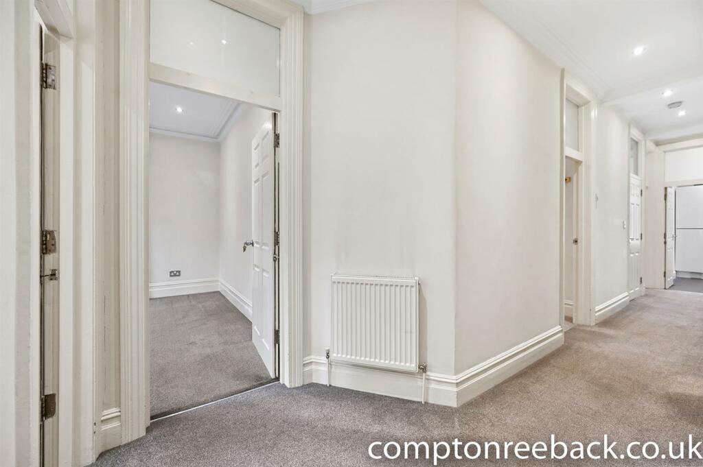 RCCR- 12 biddulph mansions- hall 3 (1).jpg
