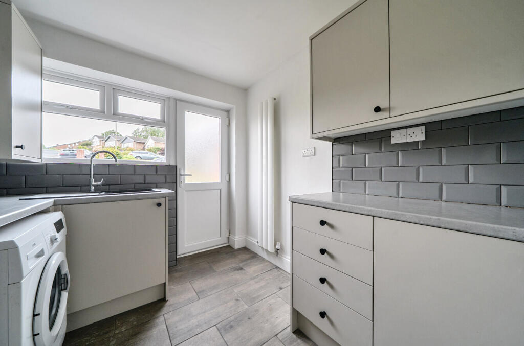 -686525715f79a-l-1316441-11-6864056a17e62