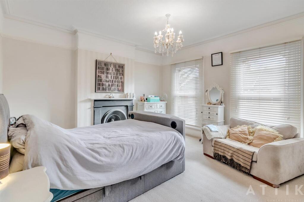 Attik 5, Stradbroke Road Gorleston, NR31 7AQ (25).