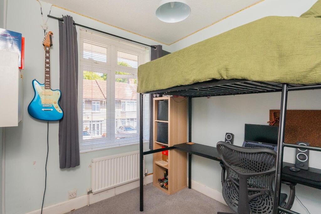 4S4RKE - Bedroom J.jpg