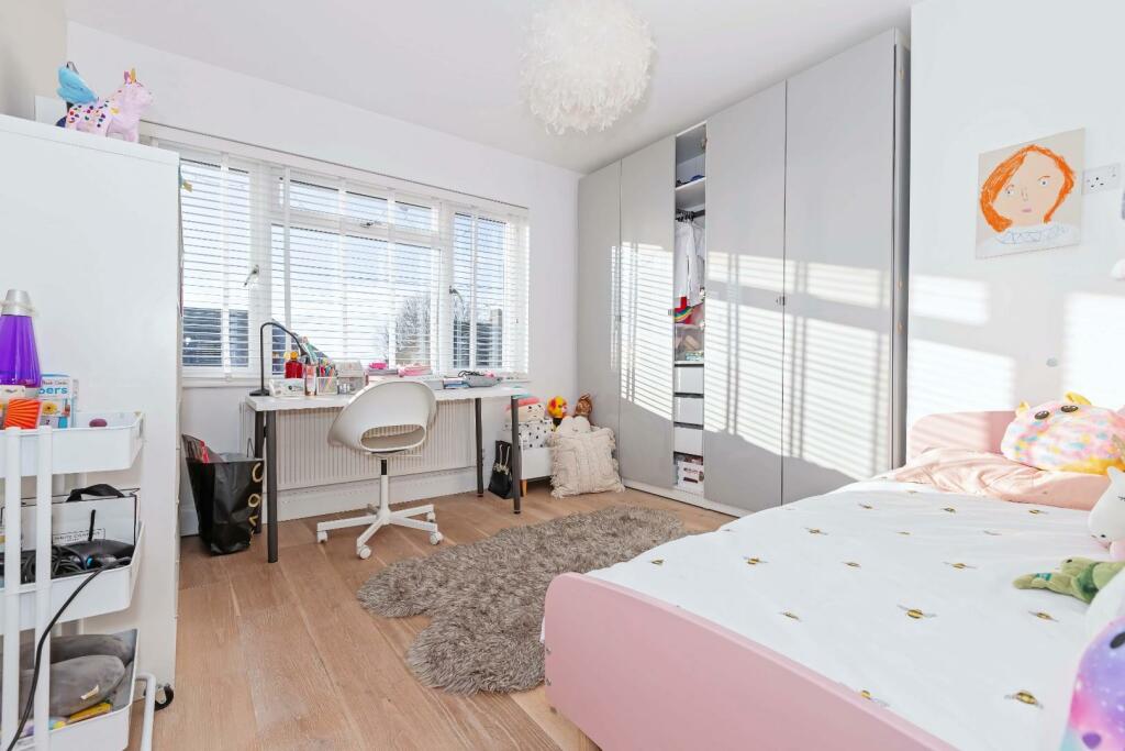 Ridgeway Close_5.jpg