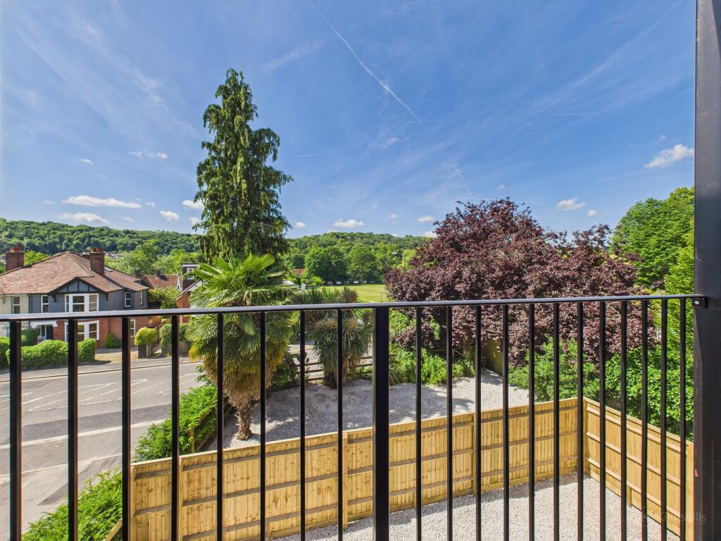 CAM02119G0-PR0415-STILL003