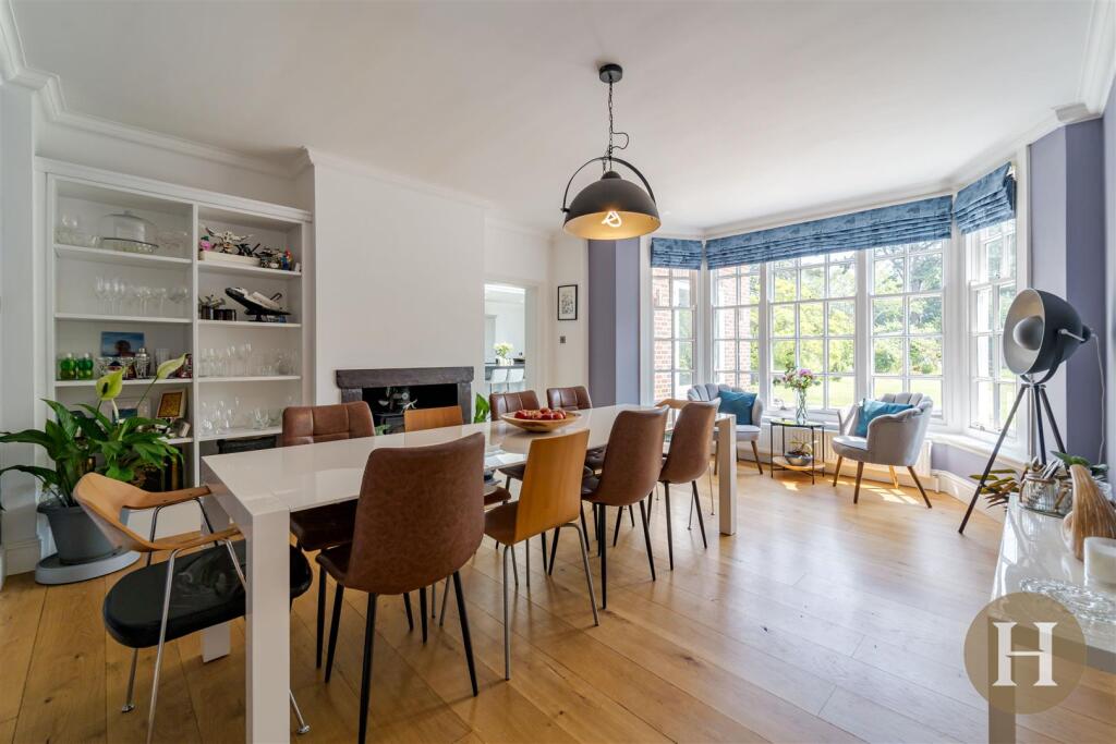 Hadleigh Estate Agents-42.jpg