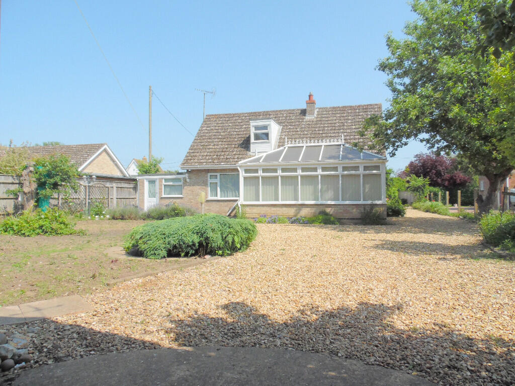 REAR &amp; DRIVEWAY