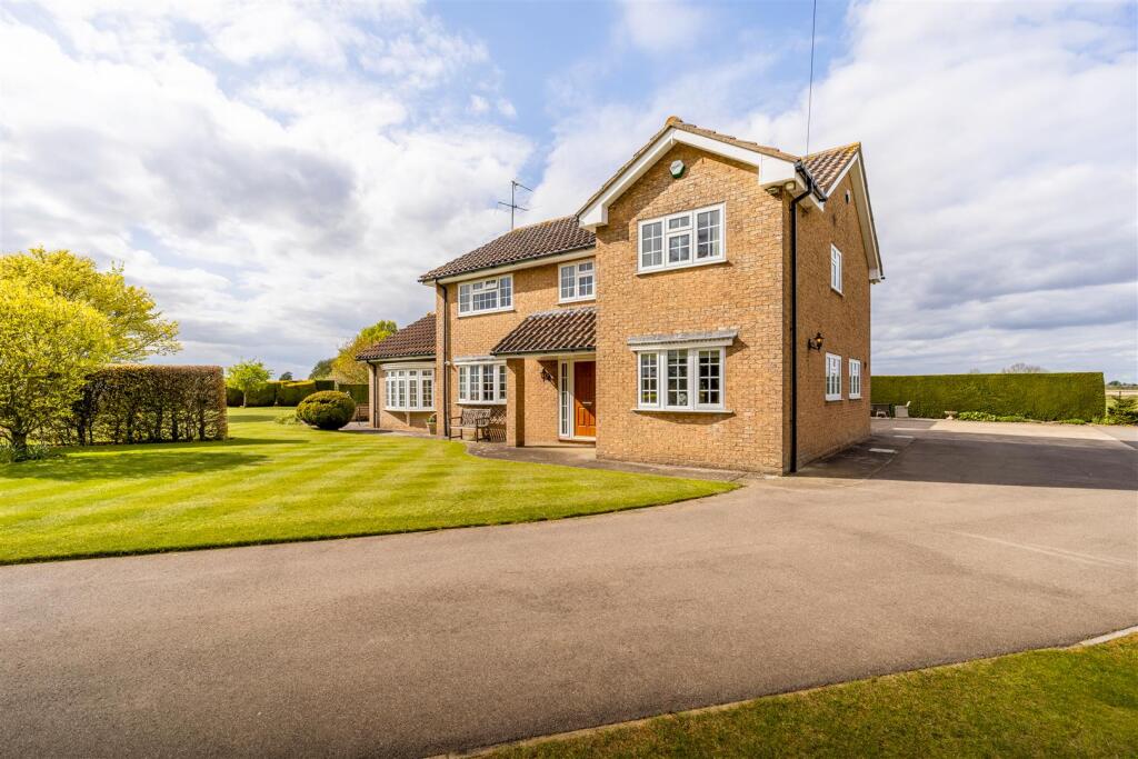 Langley House (Kirton)-4.jpg