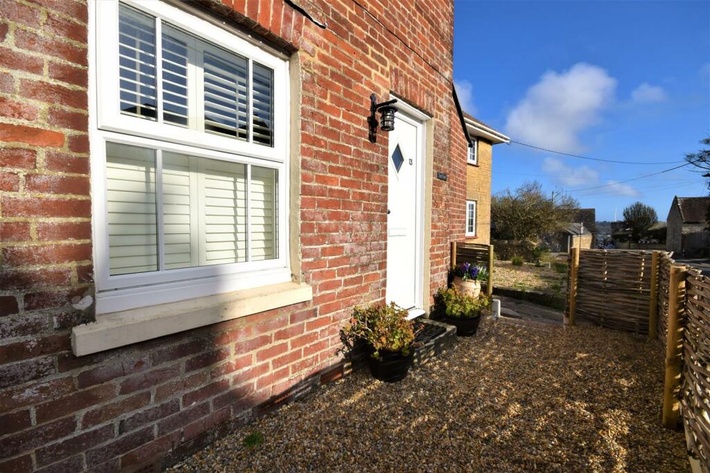 Front Garden..JPG