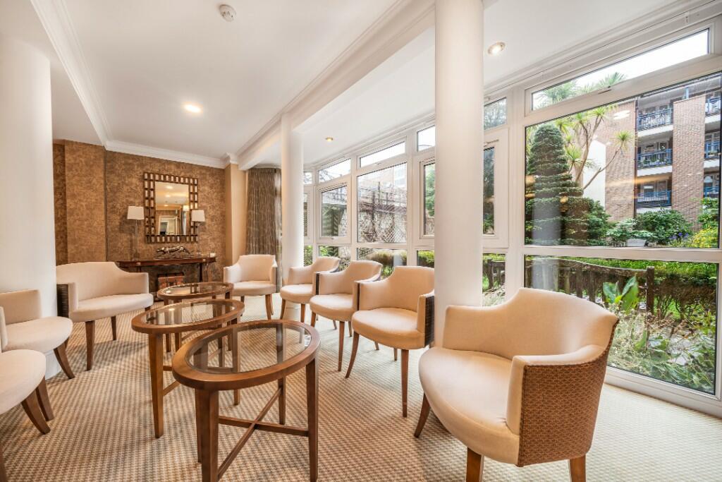 Owners' Lounge