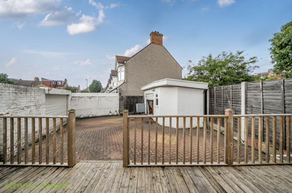 03d34e61-a06d-4f3...