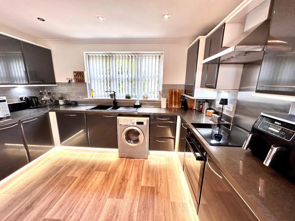 ADDITIONAL INTERNAL PHOTOGRAPHS