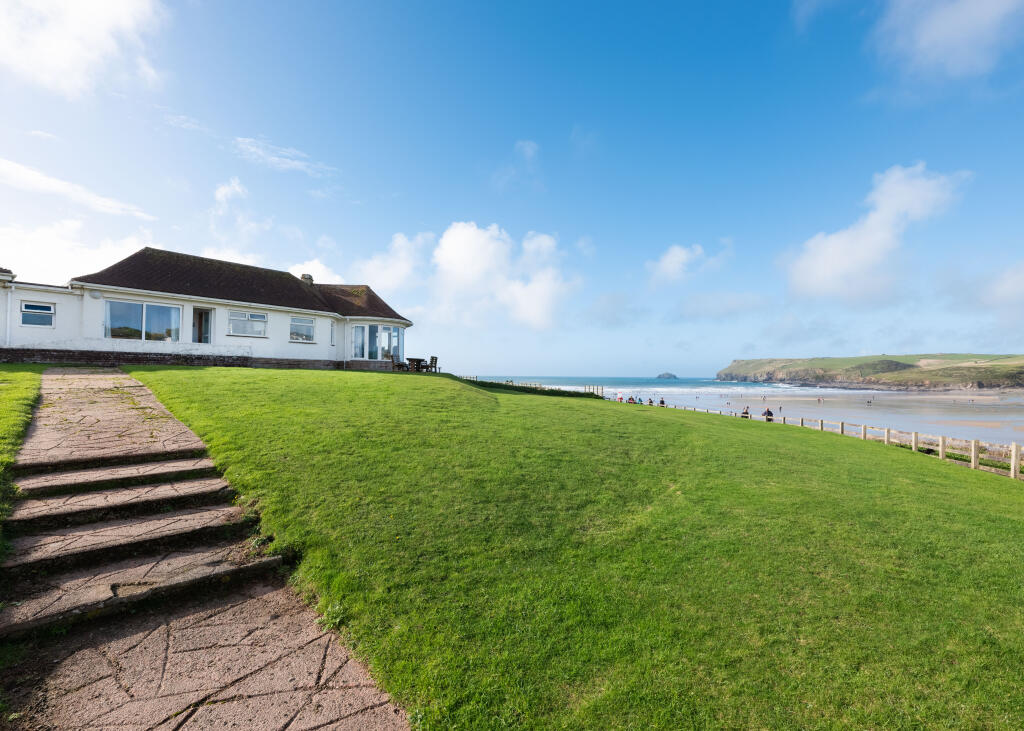 67335e015a0f1_Rigi_Beachside-26