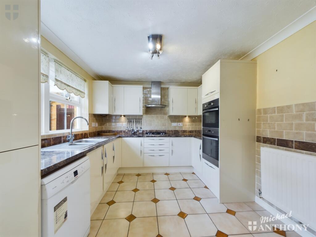 CAM01064G0-PR0419-STILL022