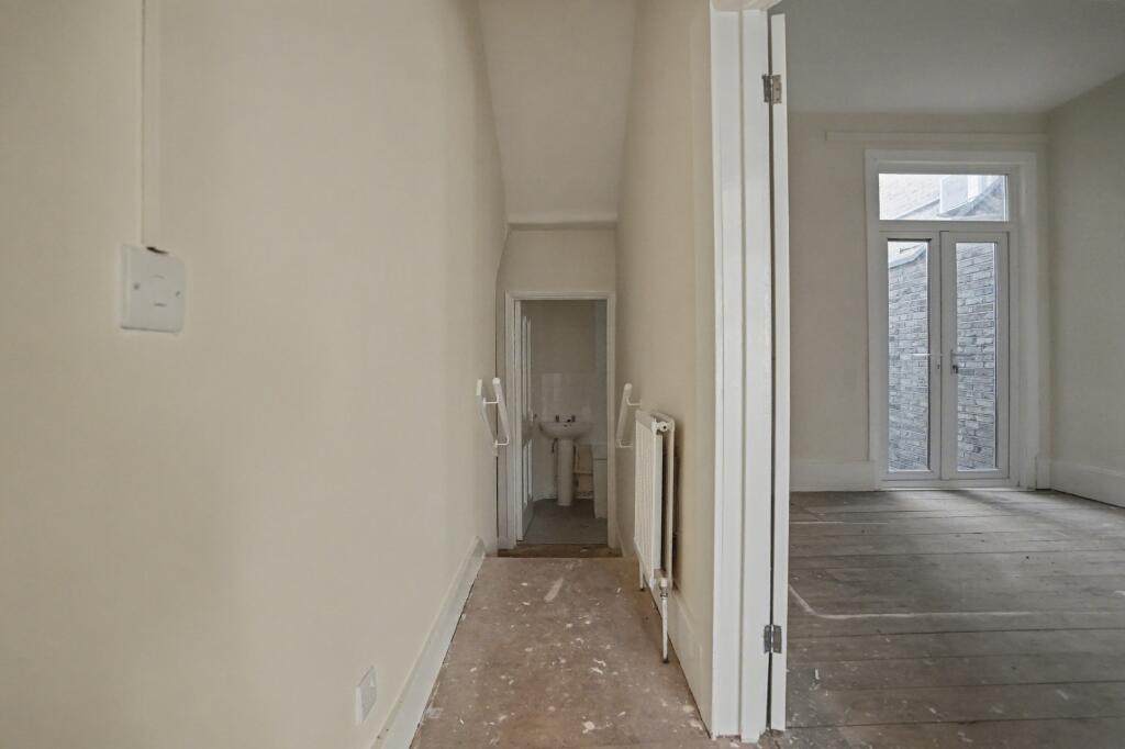 Flat A, 72 Earlsfield Road, Wandsworth, London, SW18 3DN