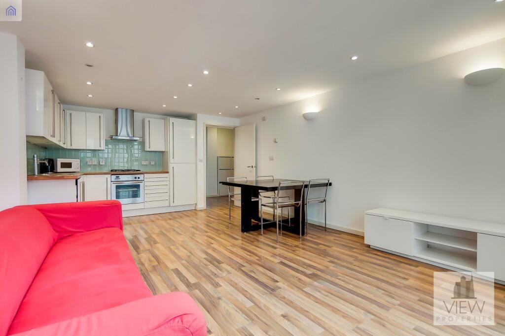 Chicksand Street, Spitalfields, London. E1