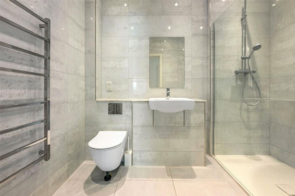 Main Shower Room