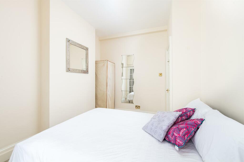 Bedroom2_2.jpg