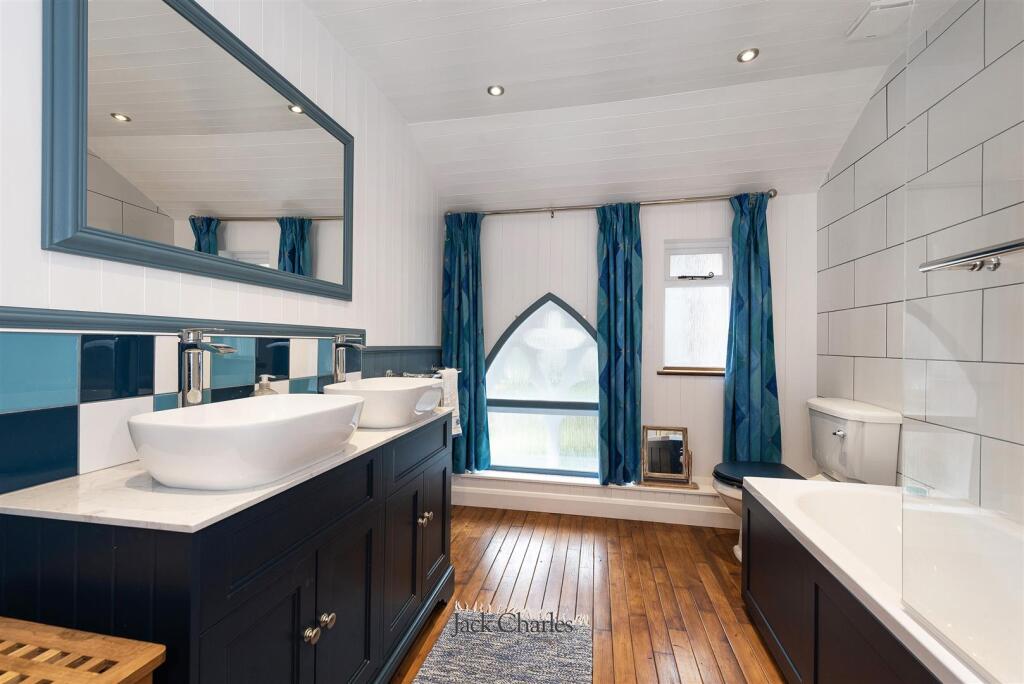 3 The Castle, TN11 0EG 015.jpg