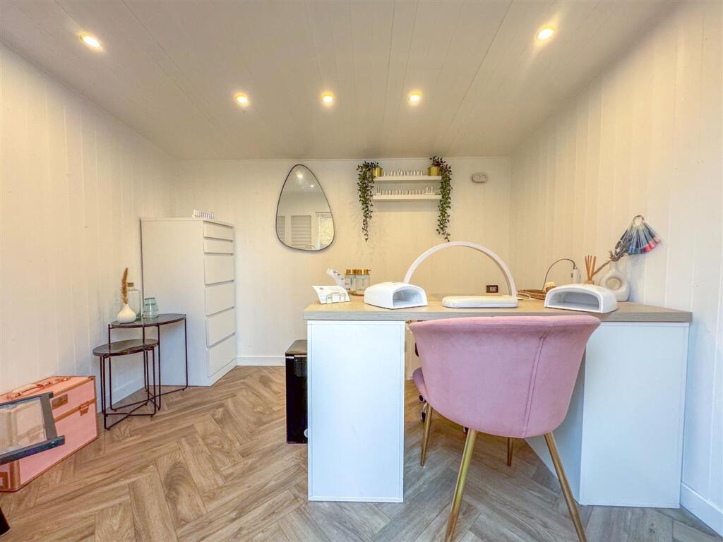 Midsummer Road - Image-23.jpg