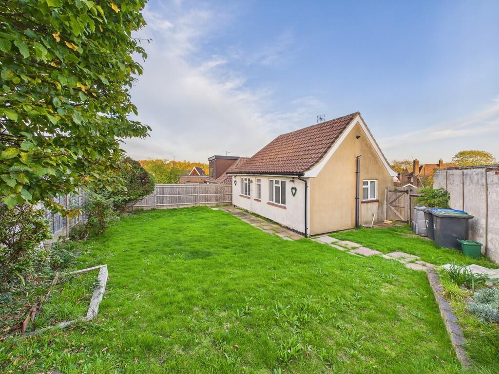 CAM04018G0-PR0379...