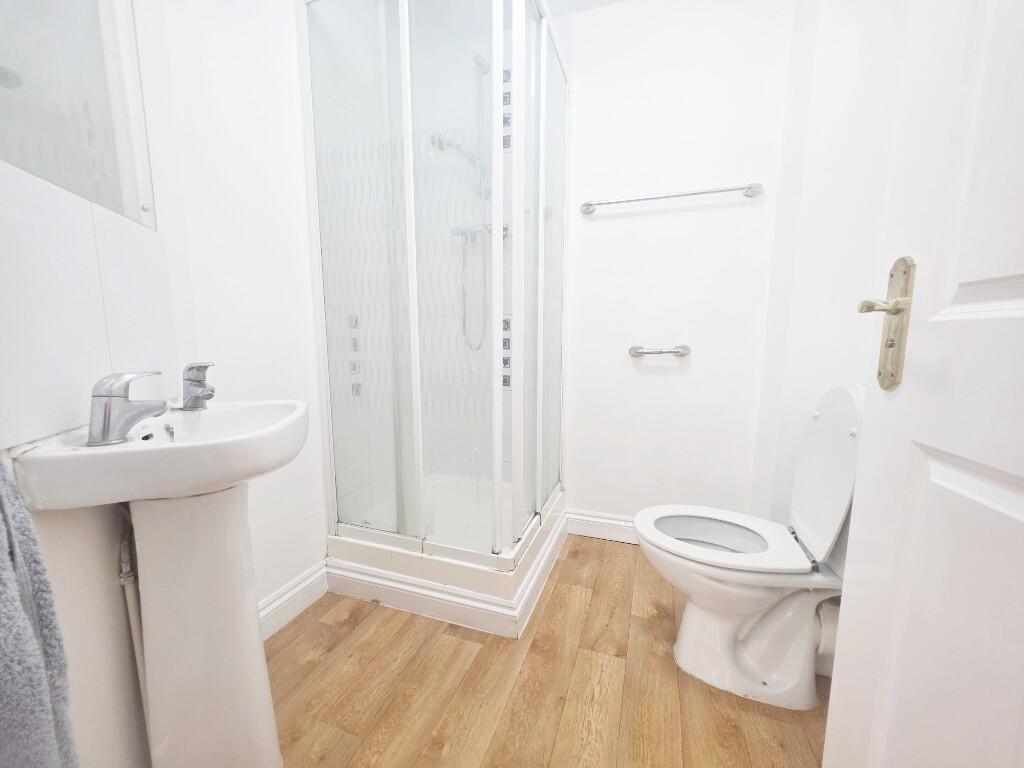 En-Suite Shower
