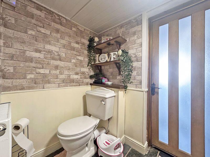 W.C/Shower Room