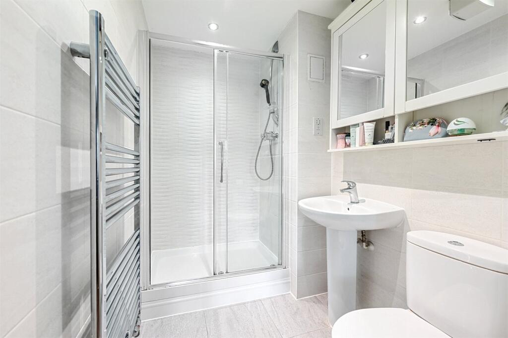 En-Suite Shower