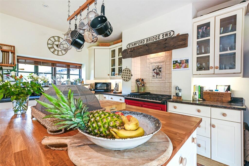 Kitchen/Breakfast Rm