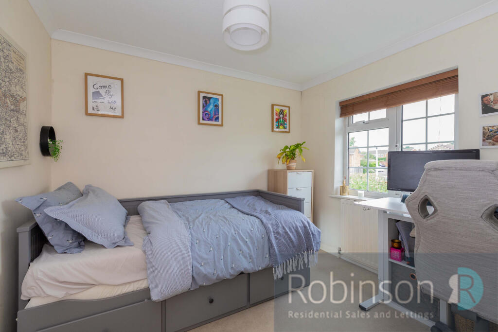 15 Lyneham Gardens-13