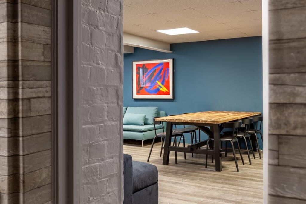 F9AEDB36-624B-48F9-9