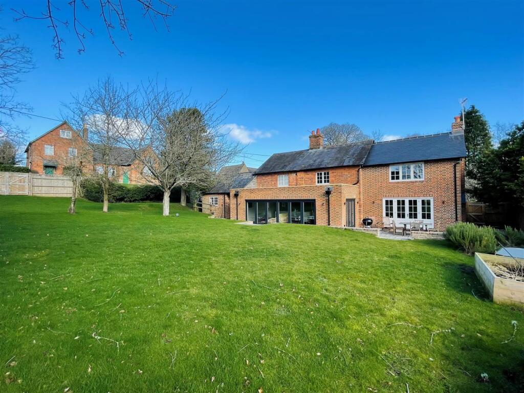 garden 2.jpg
