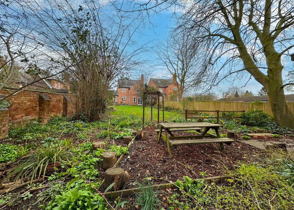 GARDEN