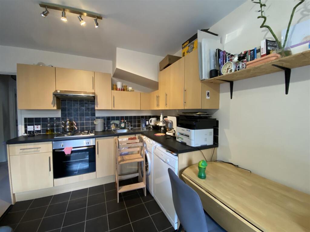 KITCHEN 2.jpeg