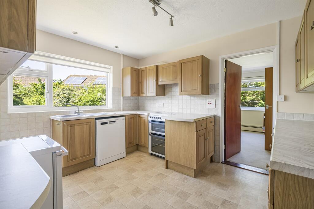 Kitchen/Breakfast Ro