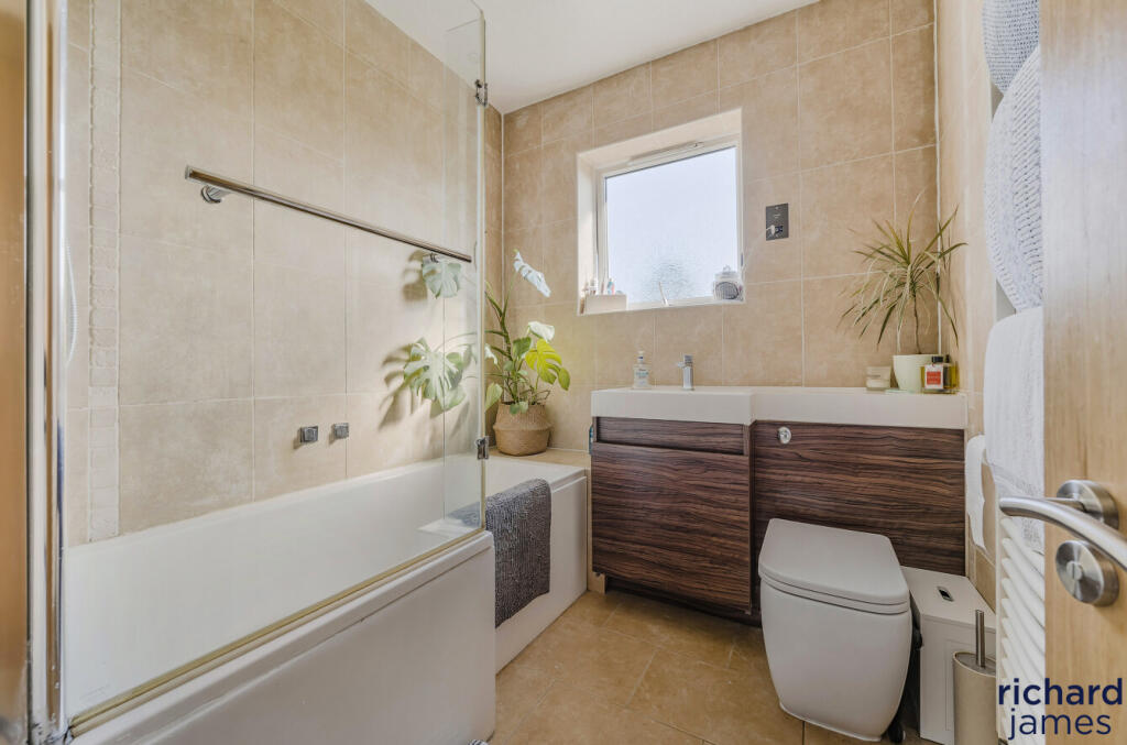 5fb17dad-6ee9-4d2...