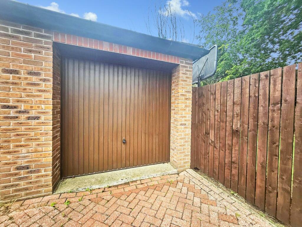 Garage.jpg