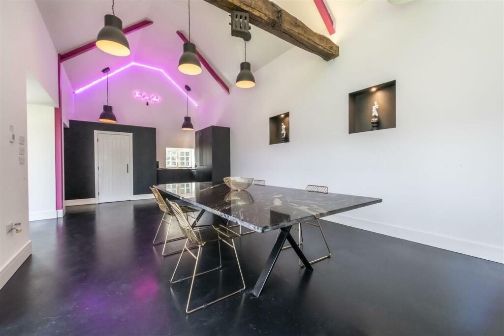 Home_36.JPG