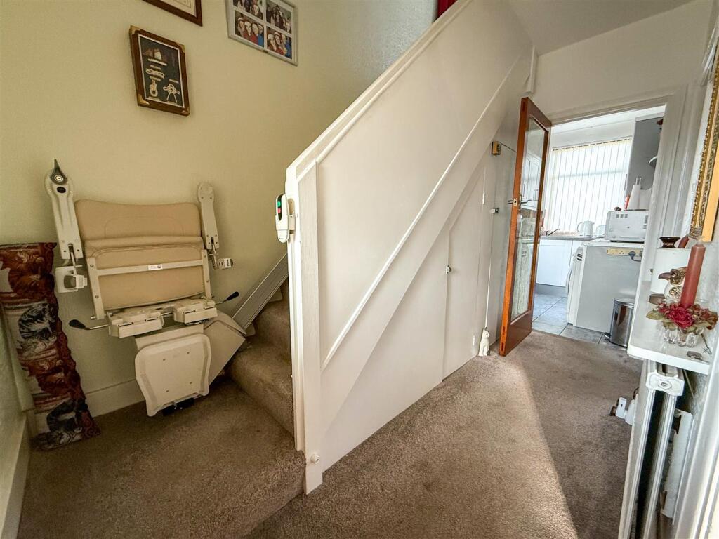 ENTRANCE HALLWAY