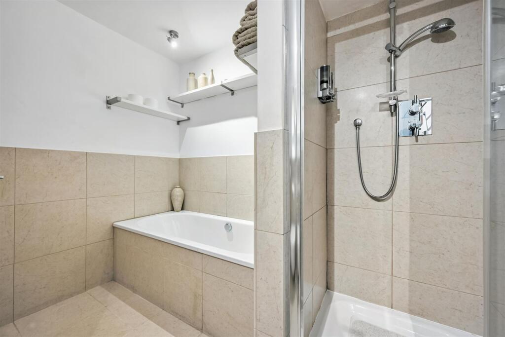 Saxton Mee 1 Rutland Riverside 0006.jpg