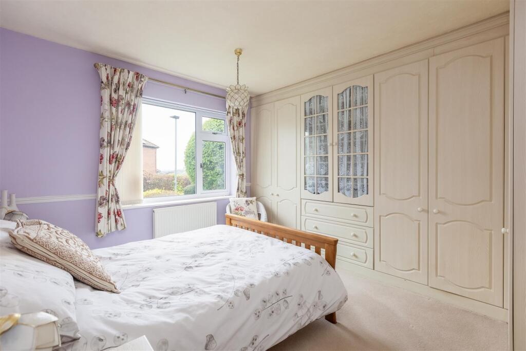 Park Lane 2 Bedroom 1.jpg