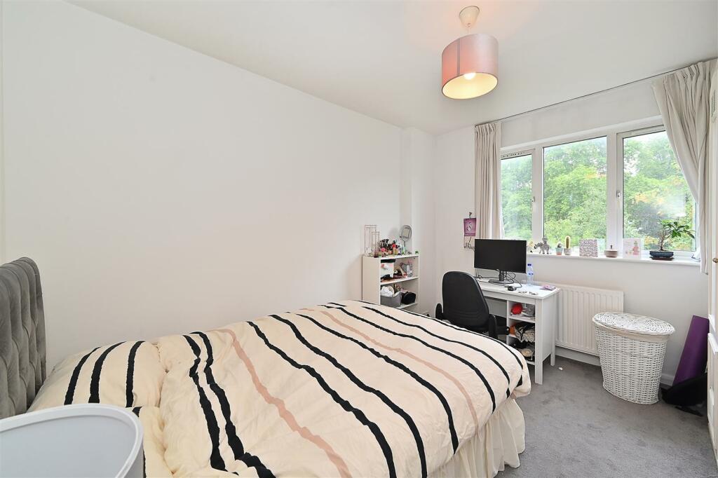 Third bedroom - BC .JPG