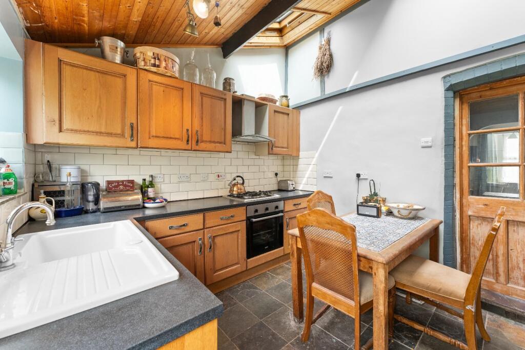 15 North End Road, Yatton, BS49 4AL 9.jpg