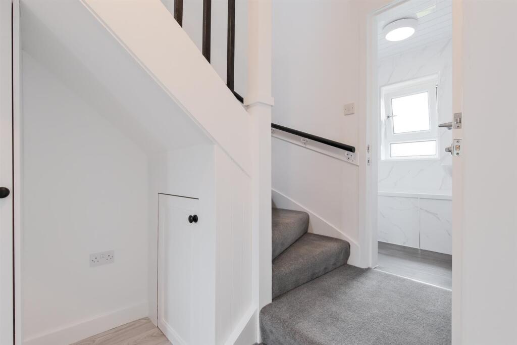 002-68 Butterburn Park, Hamilton ML36 SJ.jpg