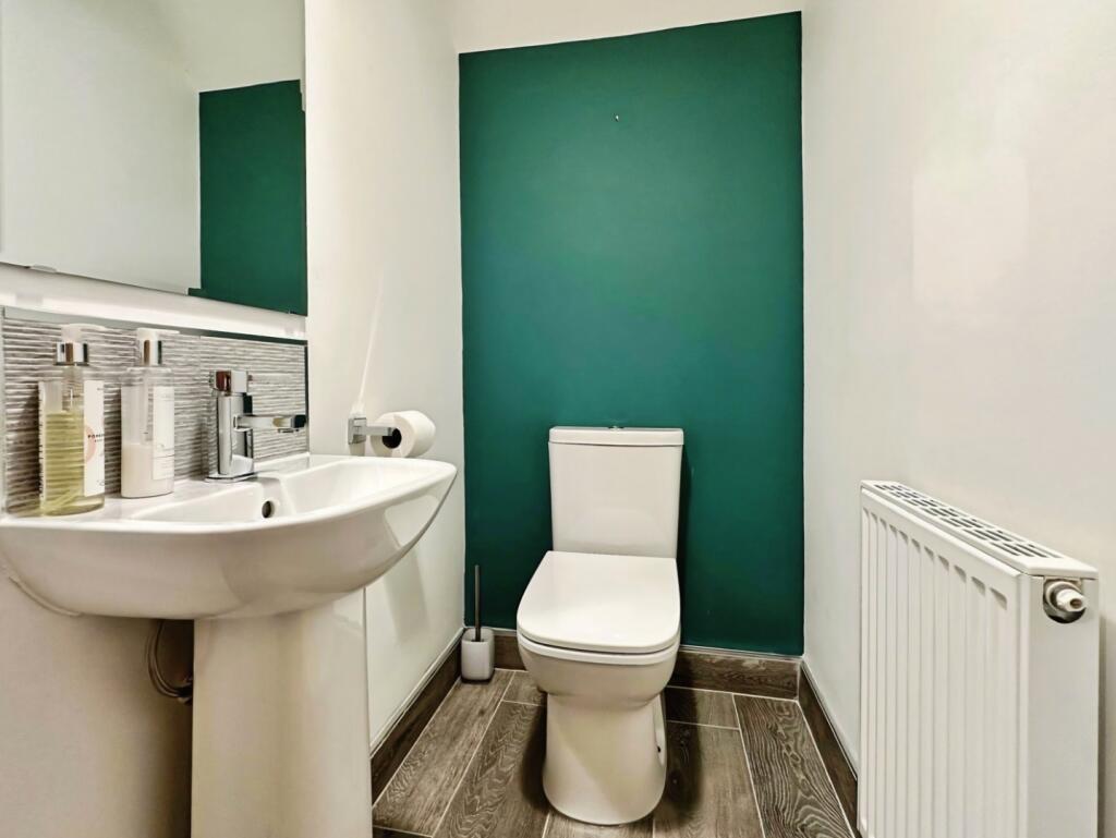 pbox-bathroom-341761.jpeg