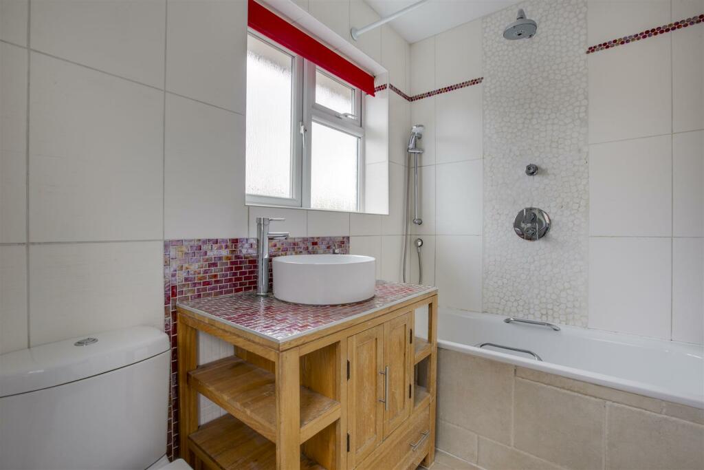 93 Gayhurst Road, HP13 7XJ (LOW RES)-5.jpg